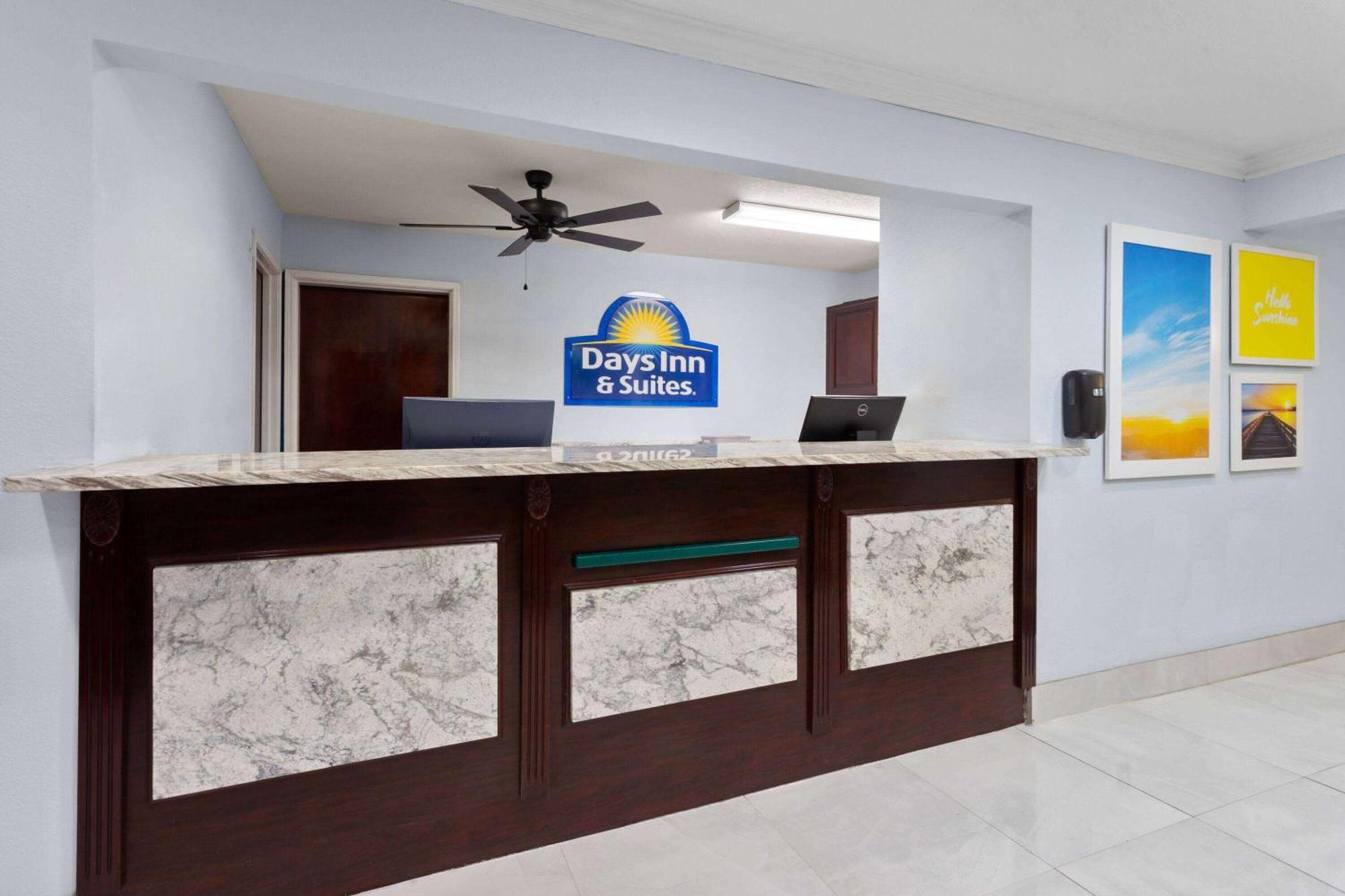 Days Inn & Suites By Wyndham Siler City Esterno foto