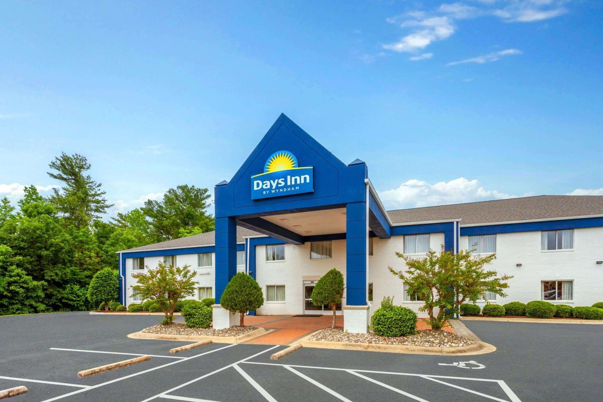 Days Inn & Suites By Wyndham Siler City Esterno foto